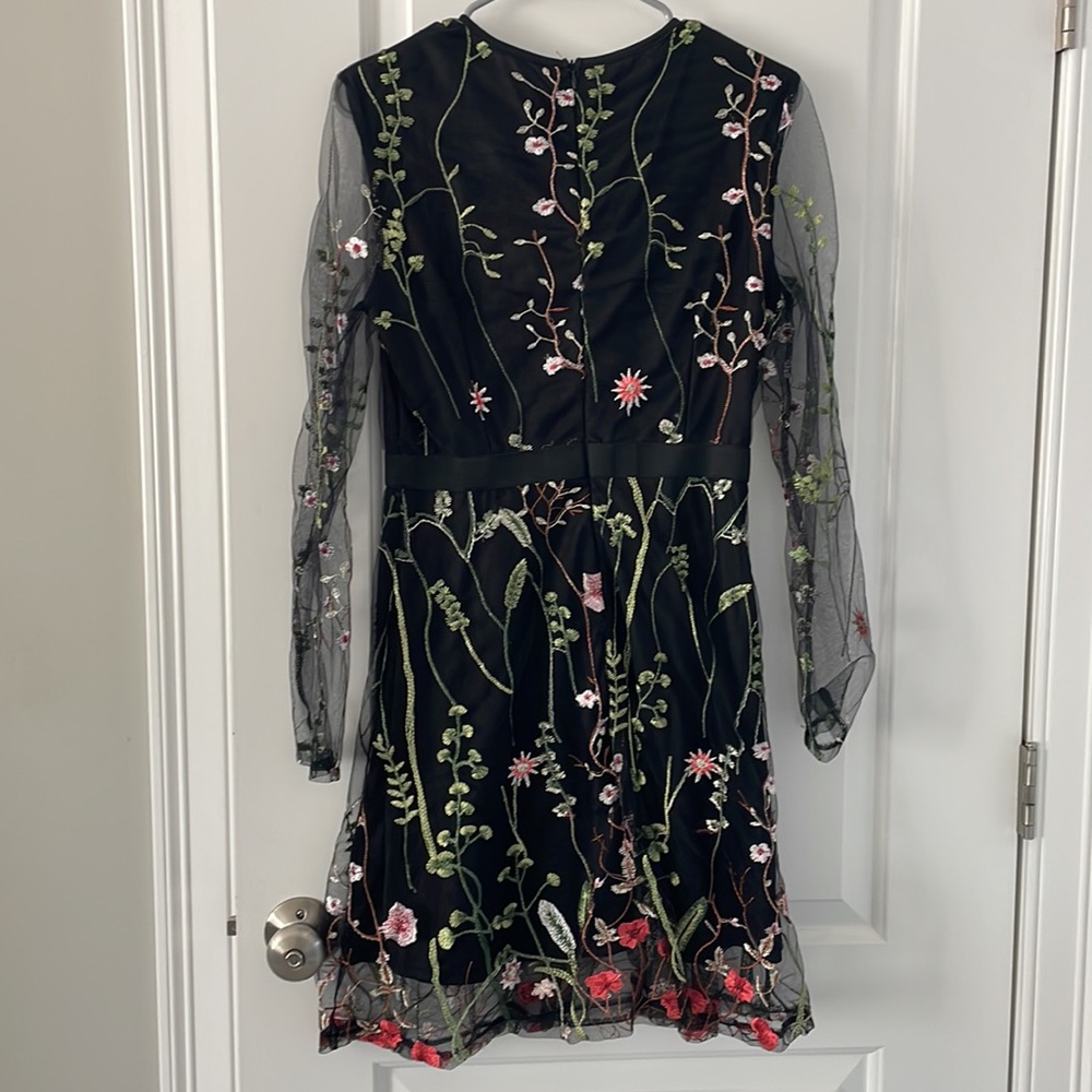 Dress - Picture 2 of 2